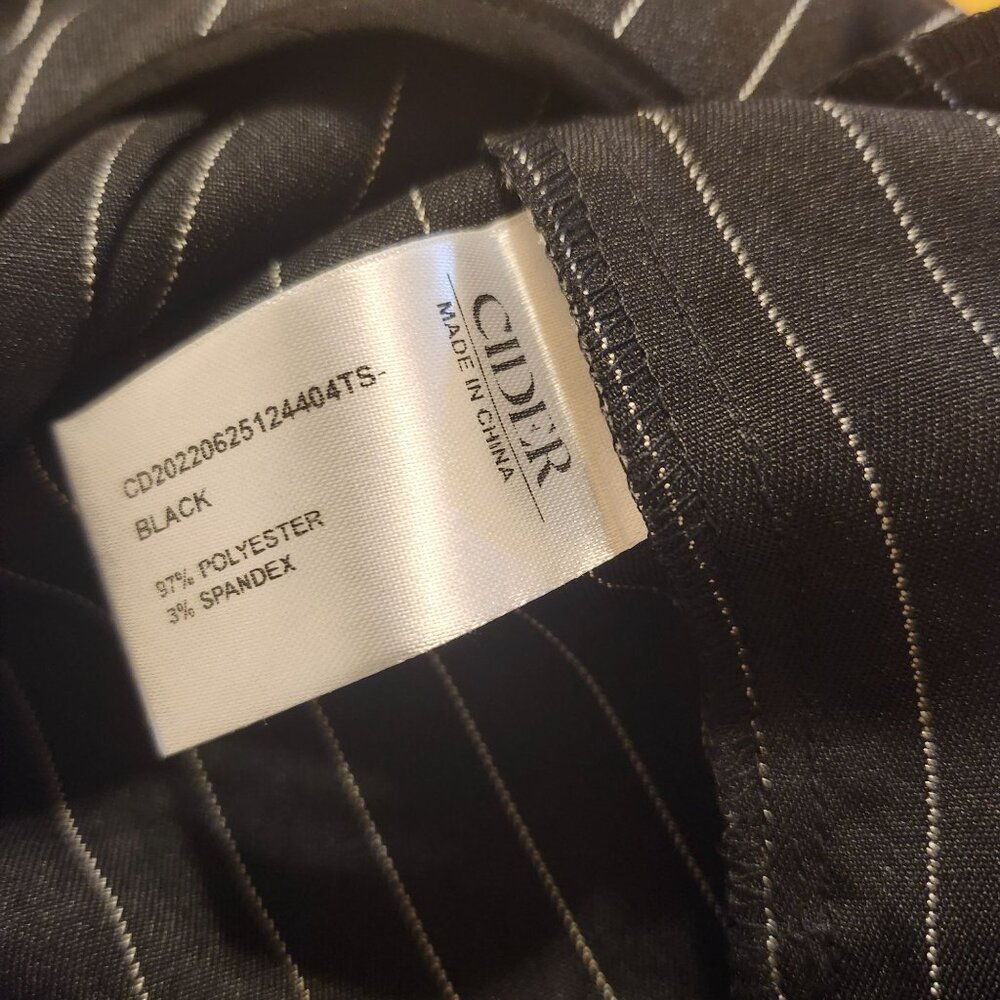 Cider Women’s Medium Pin Striped Button Front Straight Leg Pants Black White New - Picture 6 of 10